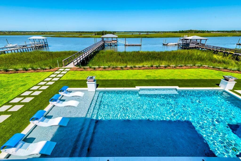 New Waterfront Home With Deep Water Dock Isle of Palms Bagian luar foto