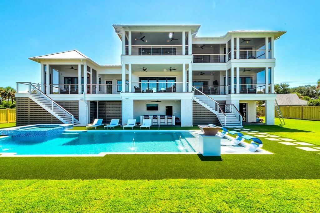 New Waterfront Home With Deep Water Dock Isle of Palms Bagian luar foto