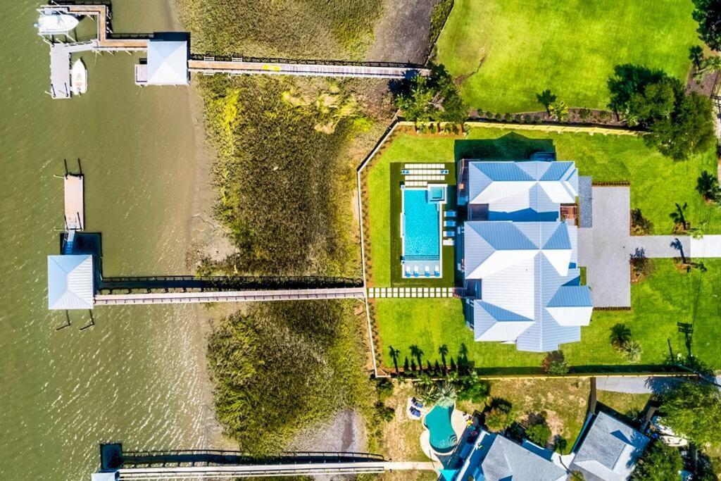 New Waterfront Home With Deep Water Dock Isle of Palms Bagian luar foto