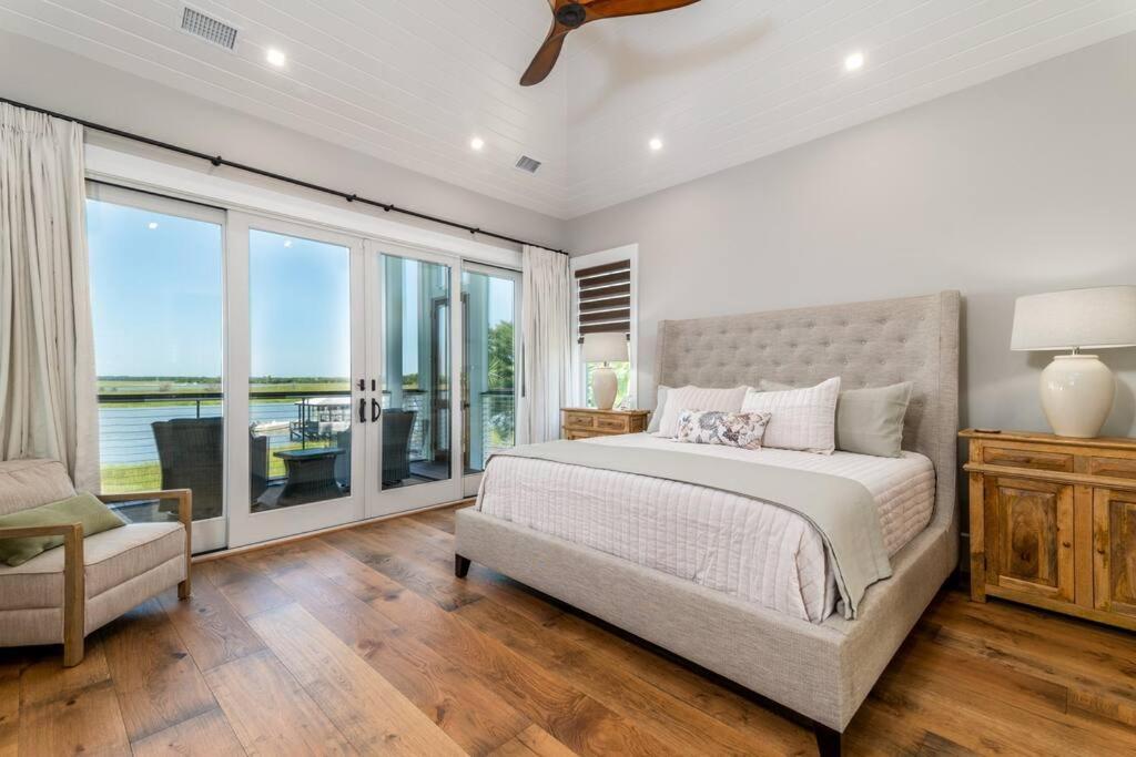 New Waterfront Home With Deep Water Dock Isle of Palms Bagian luar foto