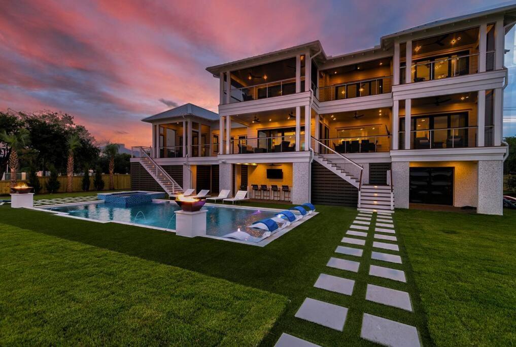 New Waterfront Home With Deep Water Dock Isle of Palms Bagian luar foto