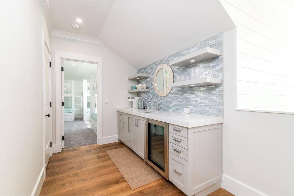 New Waterfront Home With Deep Water Dock Isle of Palms Bagian luar foto