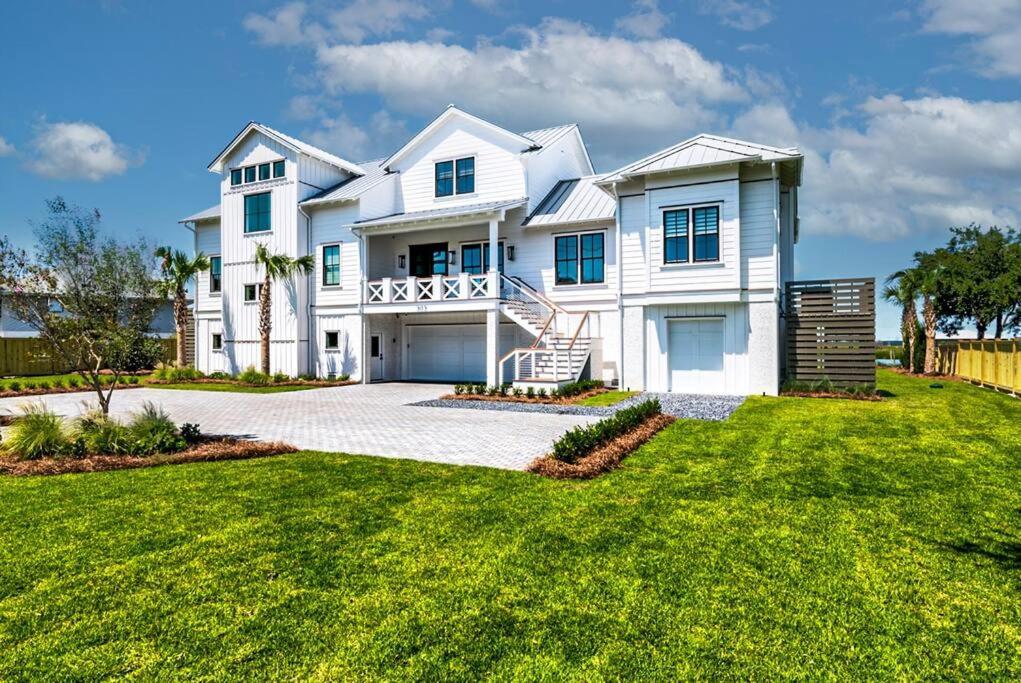 New Waterfront Home With Deep Water Dock Isle of Palms Bagian luar foto